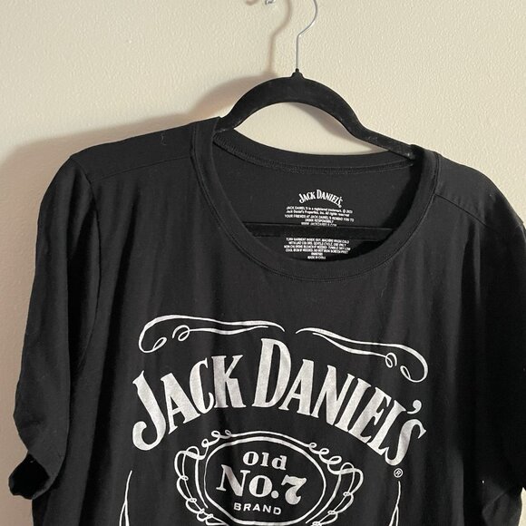 Torrid Women 3X Black Short Sleeve Jack Daniels Graphic Classic Fit Crew Tee - Picture 4 of 7